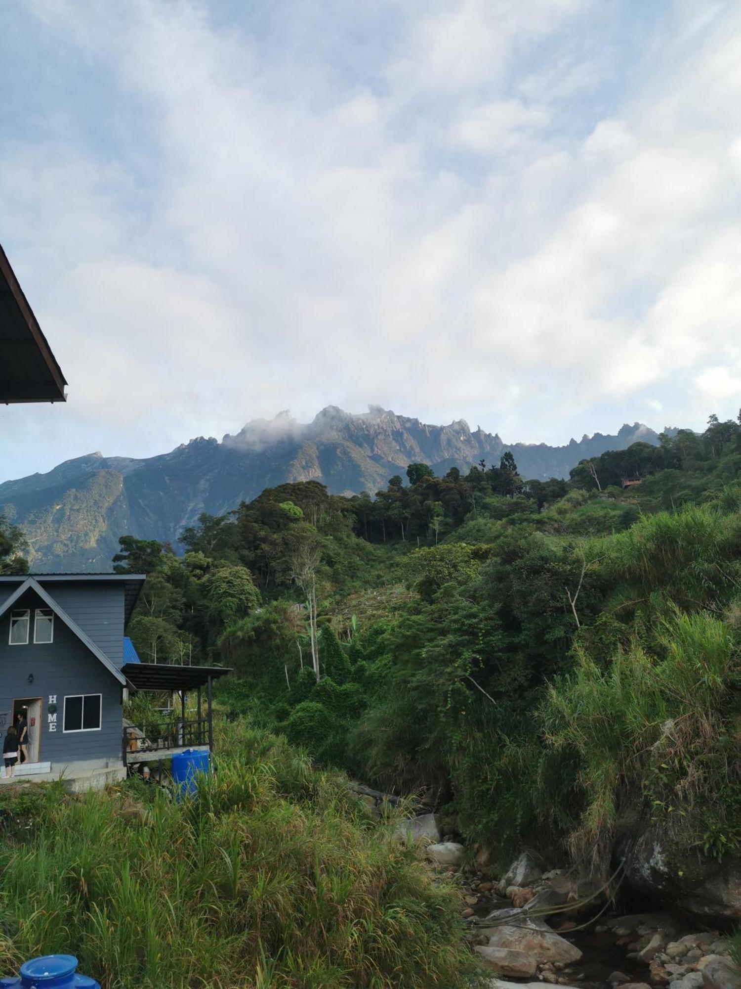 Holiday home D'maro Hut Mesilou Kundasang